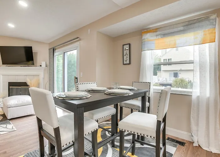 8 Mi To Downtown: Pet-friendly Holiday home *