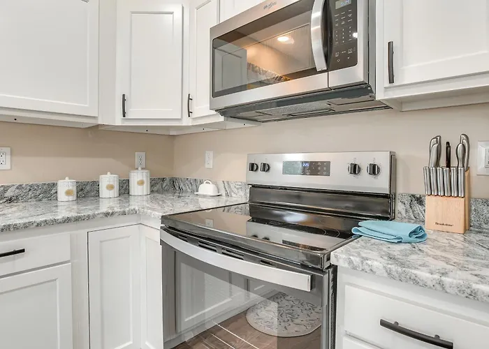 Holiday home 8 Mi To Downtown: Pet-friendly
