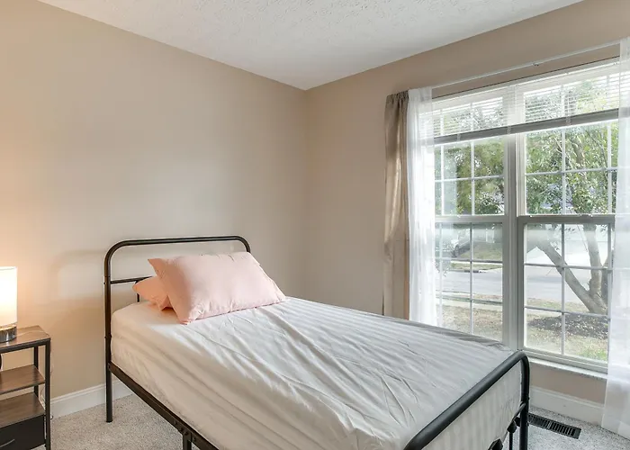 8 Mi To Downtown: Pet-friendly Holiday home *
